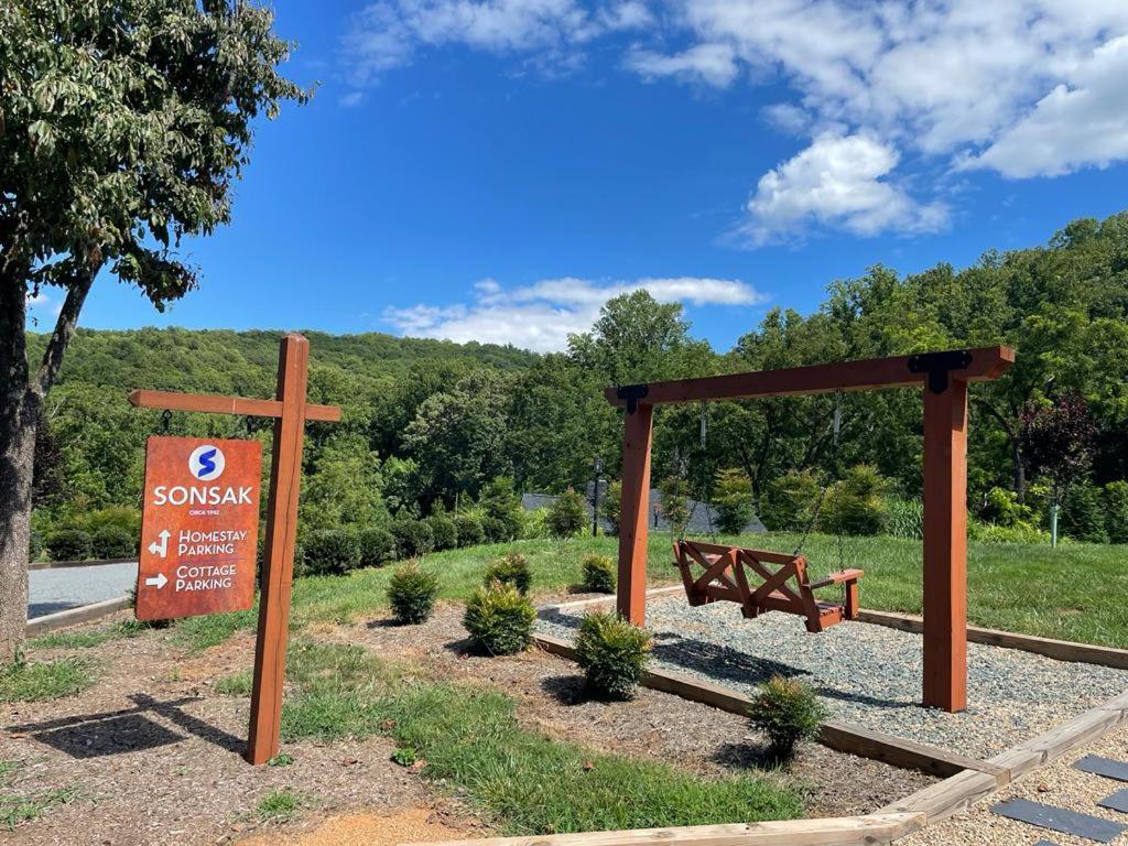 Sonsak - Unit 4 Daire Charlottesville Dış mekan fotoğraf
